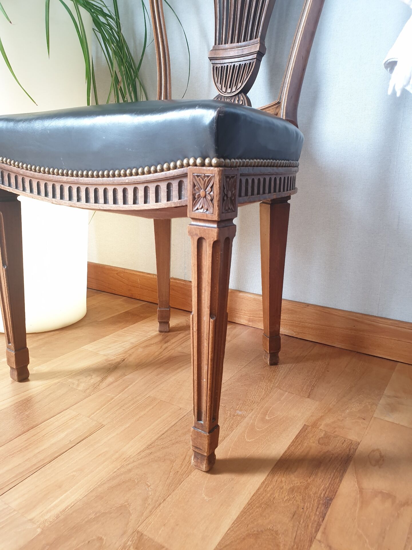 Lyre Chair