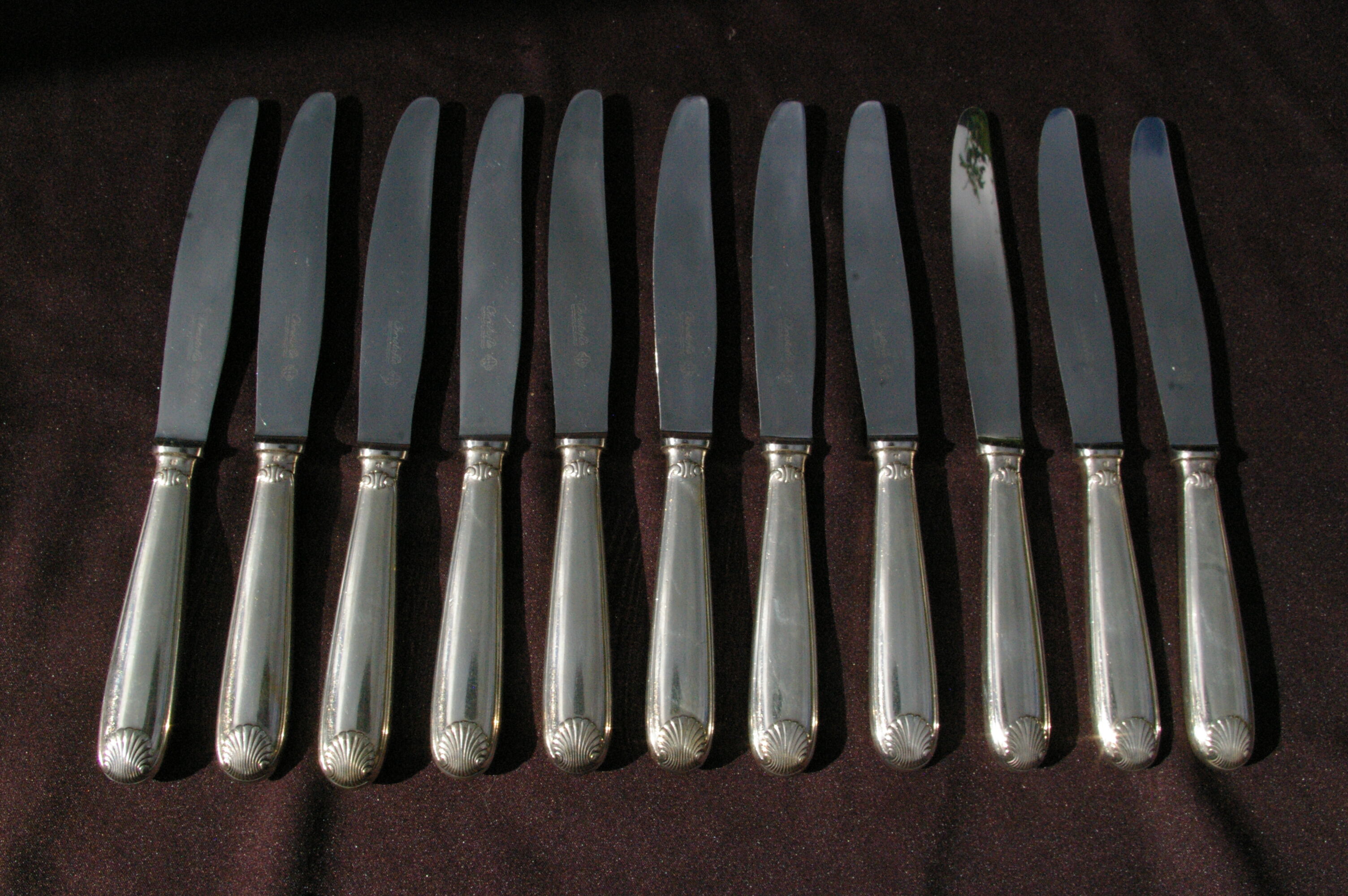 11 Christofle table knives model coquille vendôme