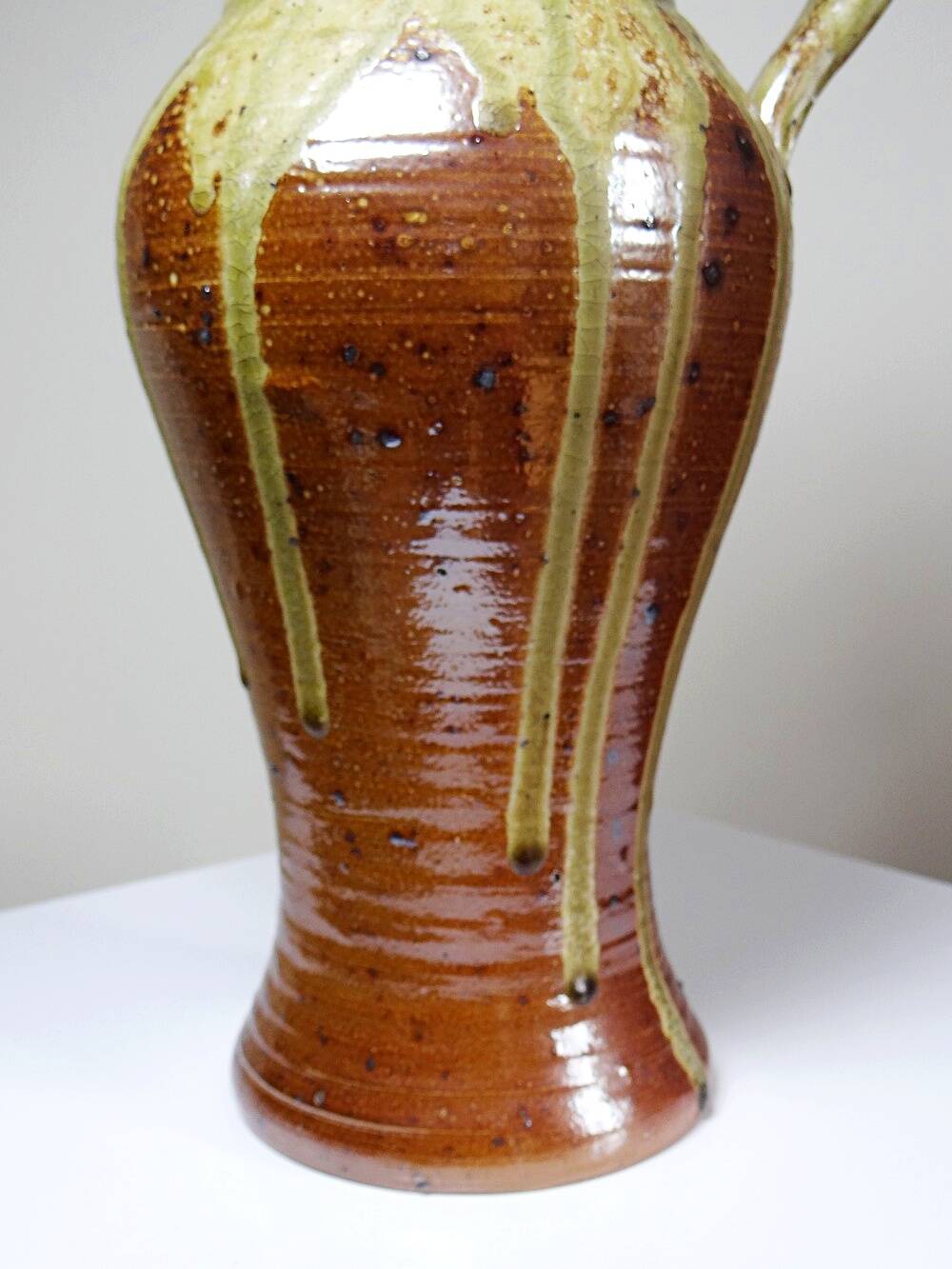 Impressive stoneware jug from the 60s-70s with Japanese ash glaze.