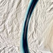 Vintage round wall mirror in blue painted plastic - diameter: 52 cm