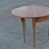 Modular scandinavian table