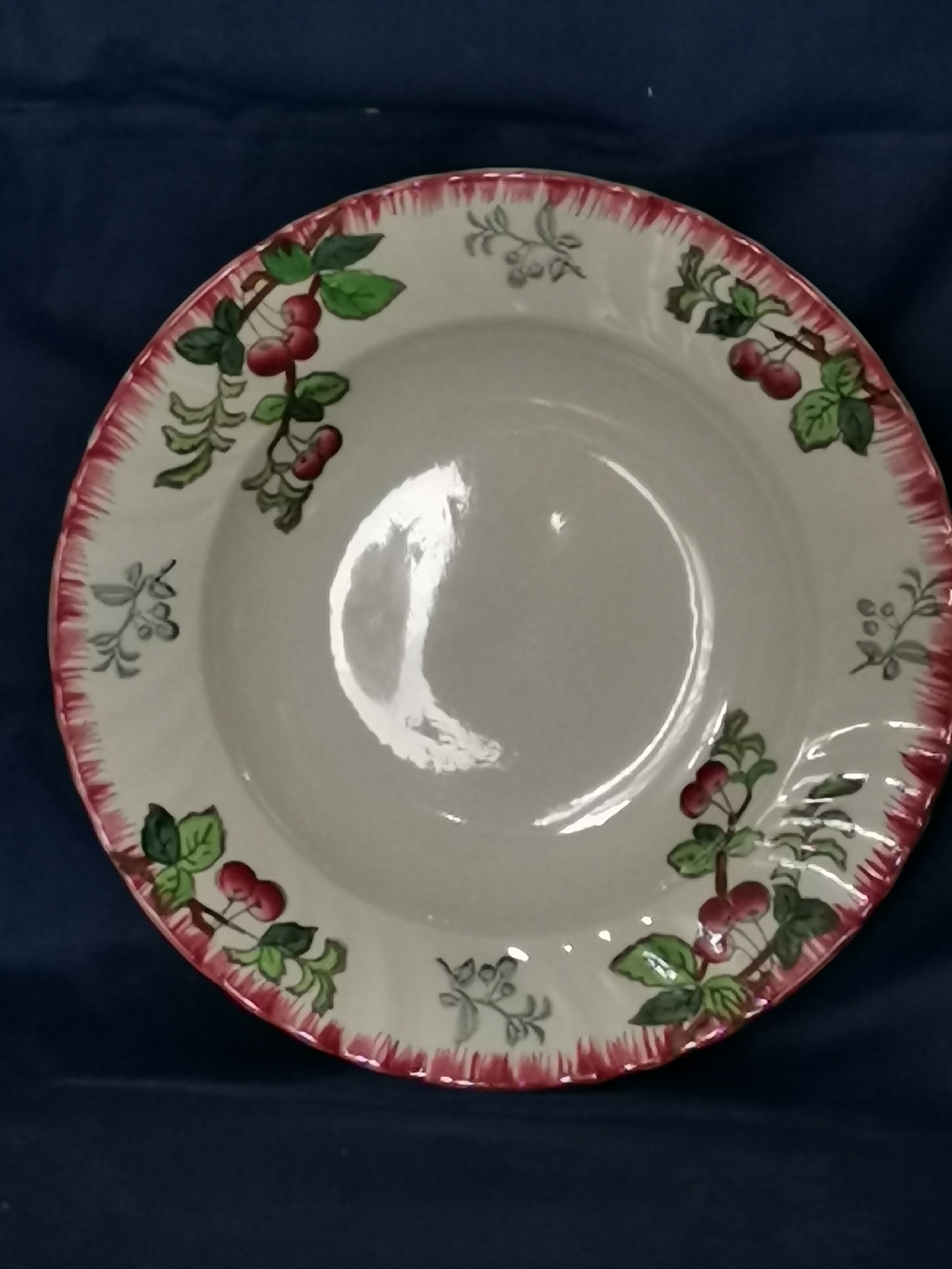 4 hollow plates Longwy "Montmorency" cherries