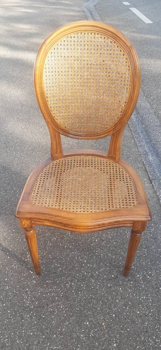 Set of 6 Louis XVI style medallion chairs