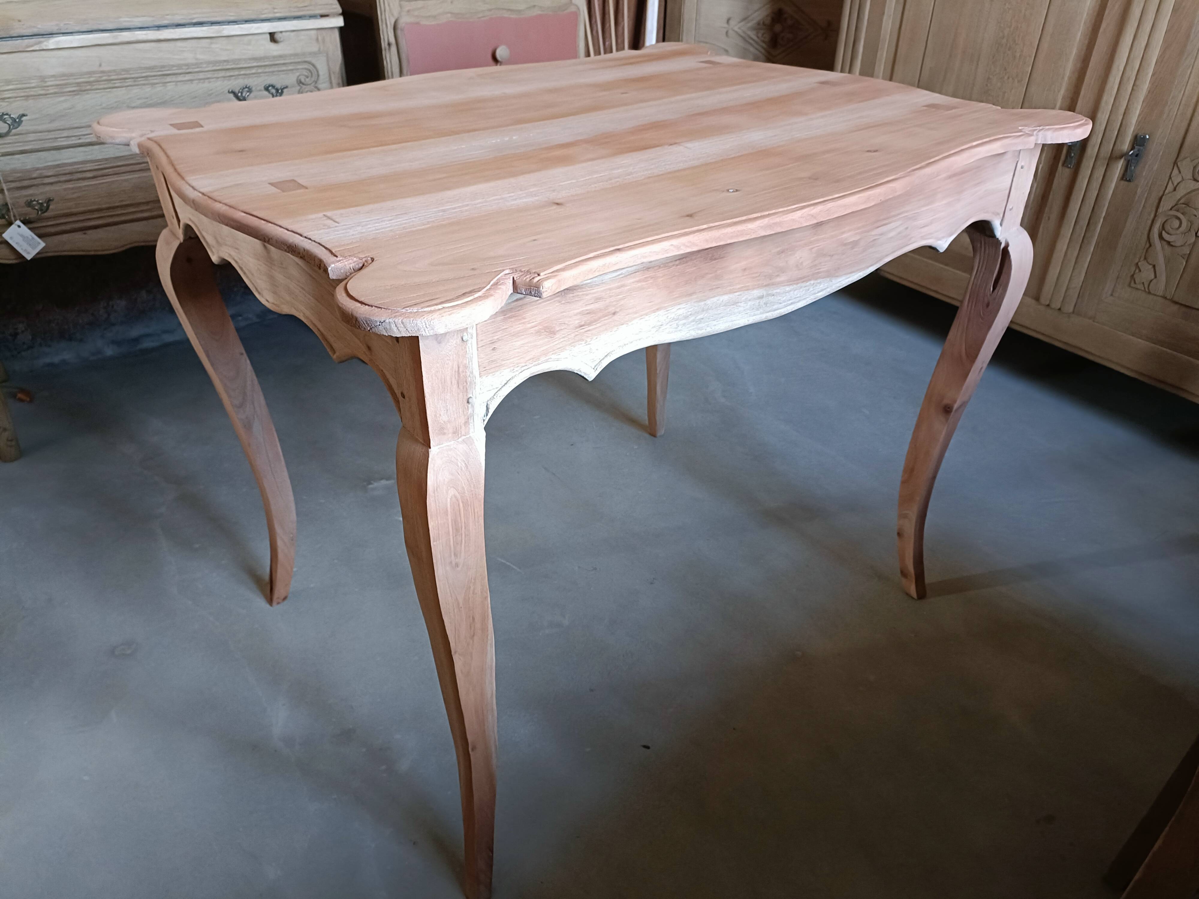 Table rénovée