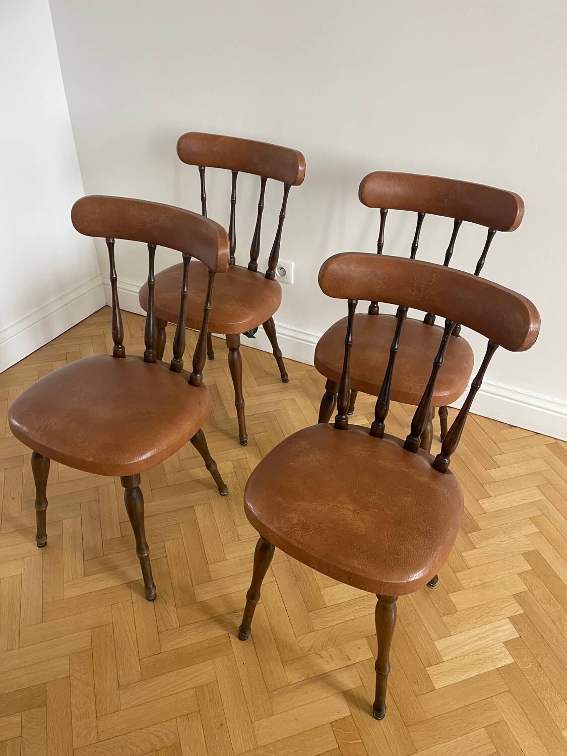 Set of 4 chairs