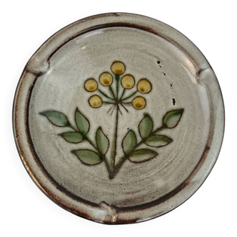 Ceramic ashtray