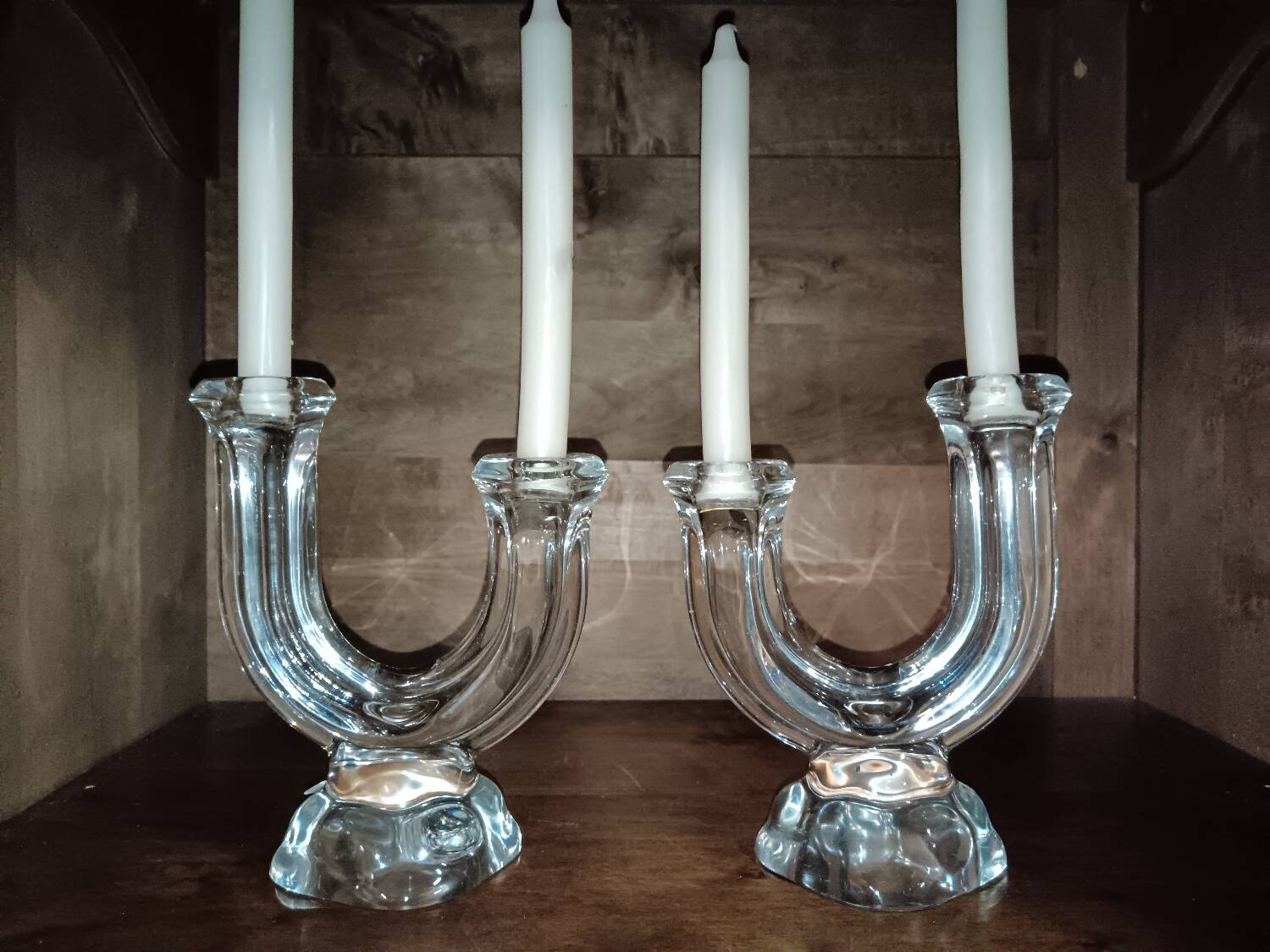 Pair of crystal candlesticks from Vannes.