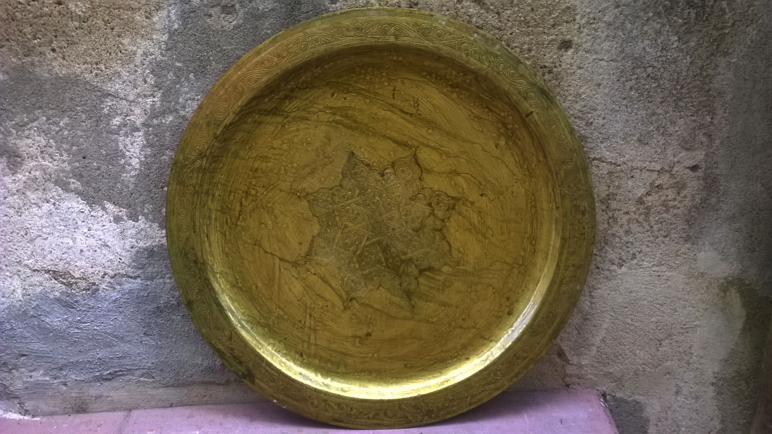 Vintage Oriental Plateau 64.5 cm