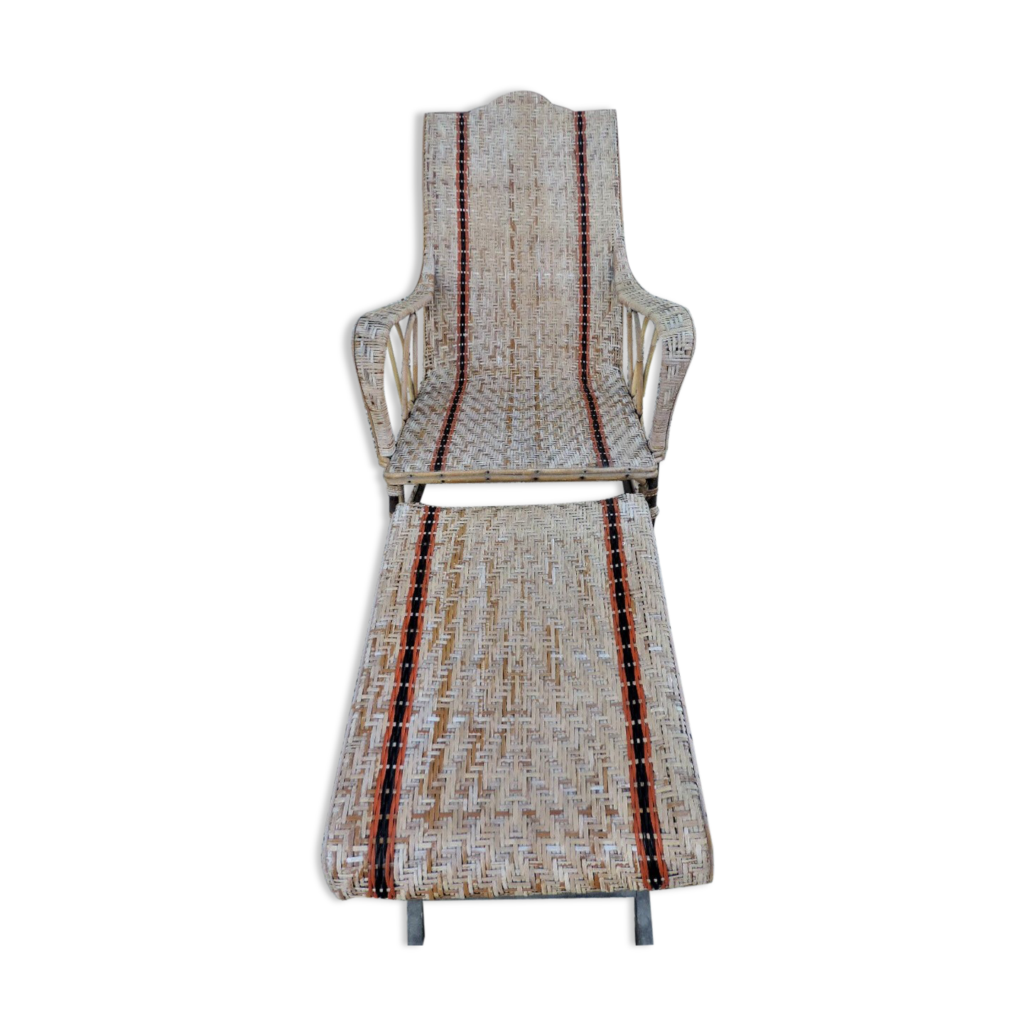 rattan chaise longue with its foot rest 1930