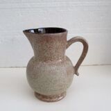 Sandstone pitcher