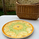 Serving dish with pineapple and kiwi glaze