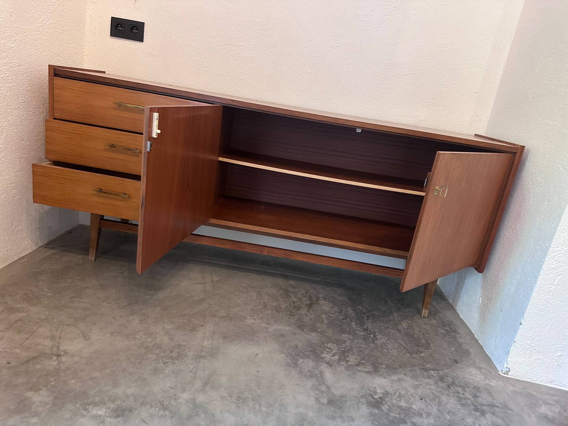 Scandinavian enfilade