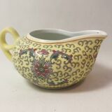 Cruche ou Pot à Lait en Porcelaine Jaune Chinoise Vintage. Signée