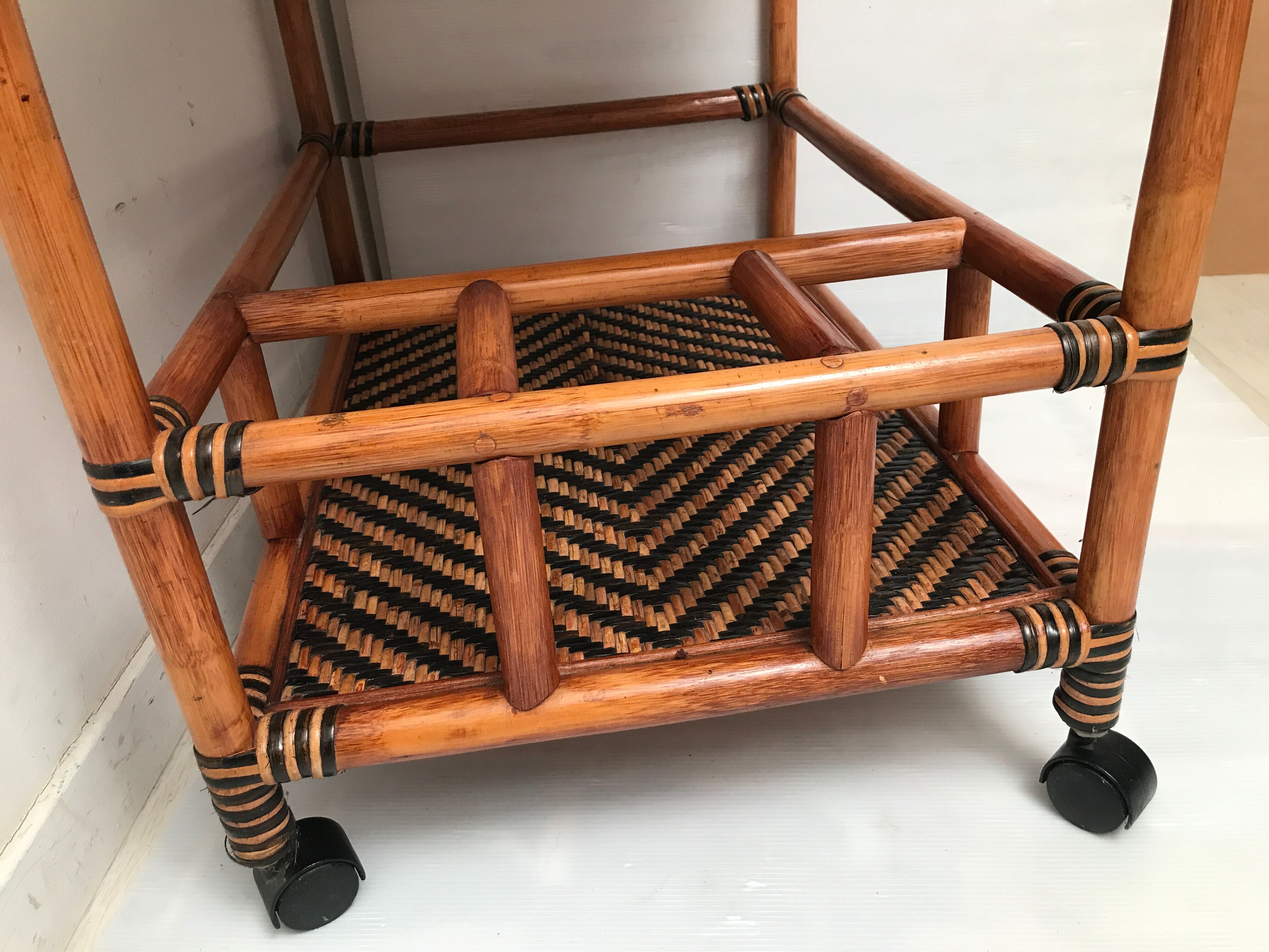 Dessert in rattan bamboo vintage cannage