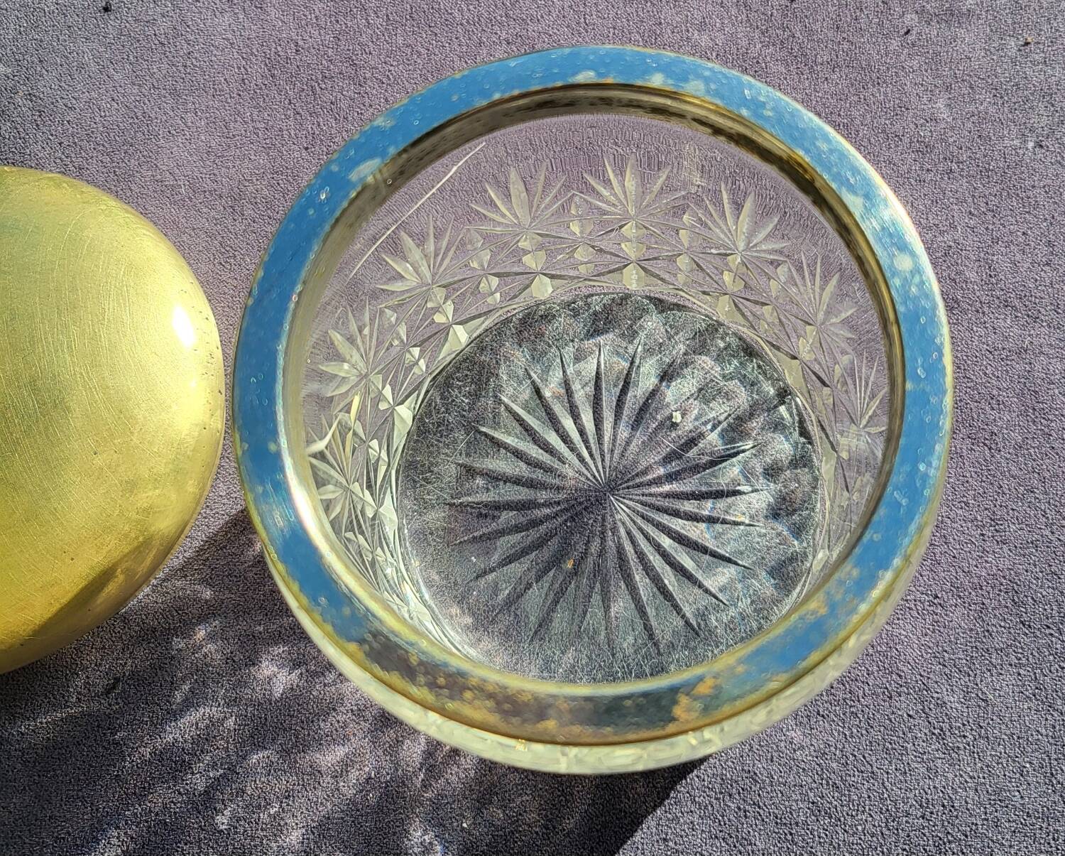 Vanity, cut crystal box