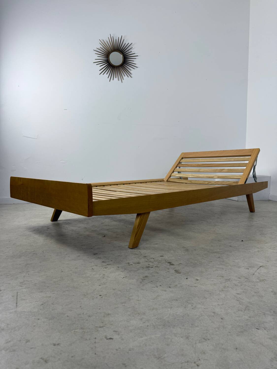 Ancienne banquette Daybed / lit réglable en bois design Holma vintage années 60