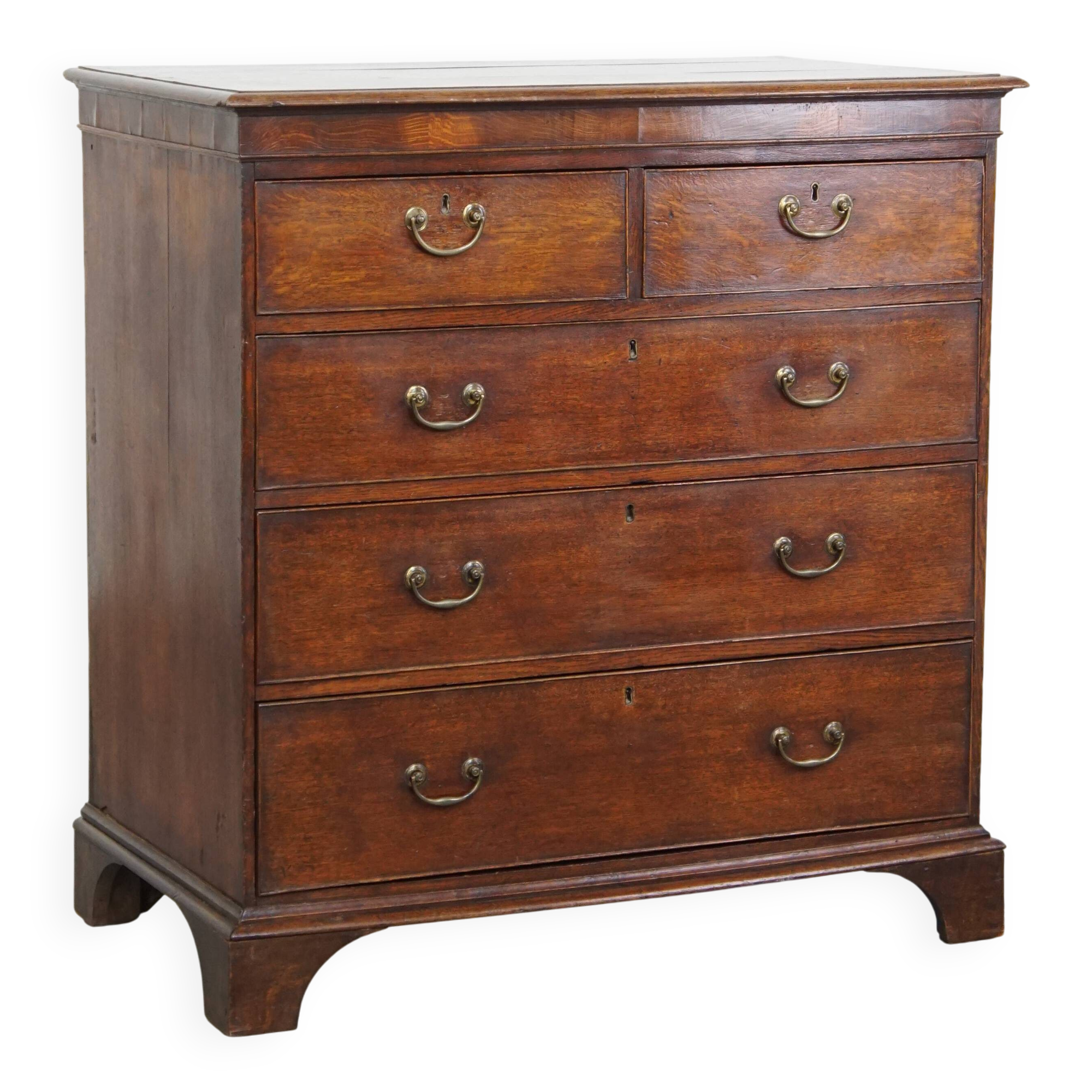 English antique oak chest of drawers with 5 drawers from the 18th century