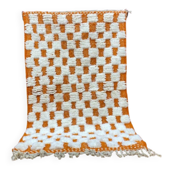 Ecru Moroccan rug with geometric patterns 250cm x 150cm