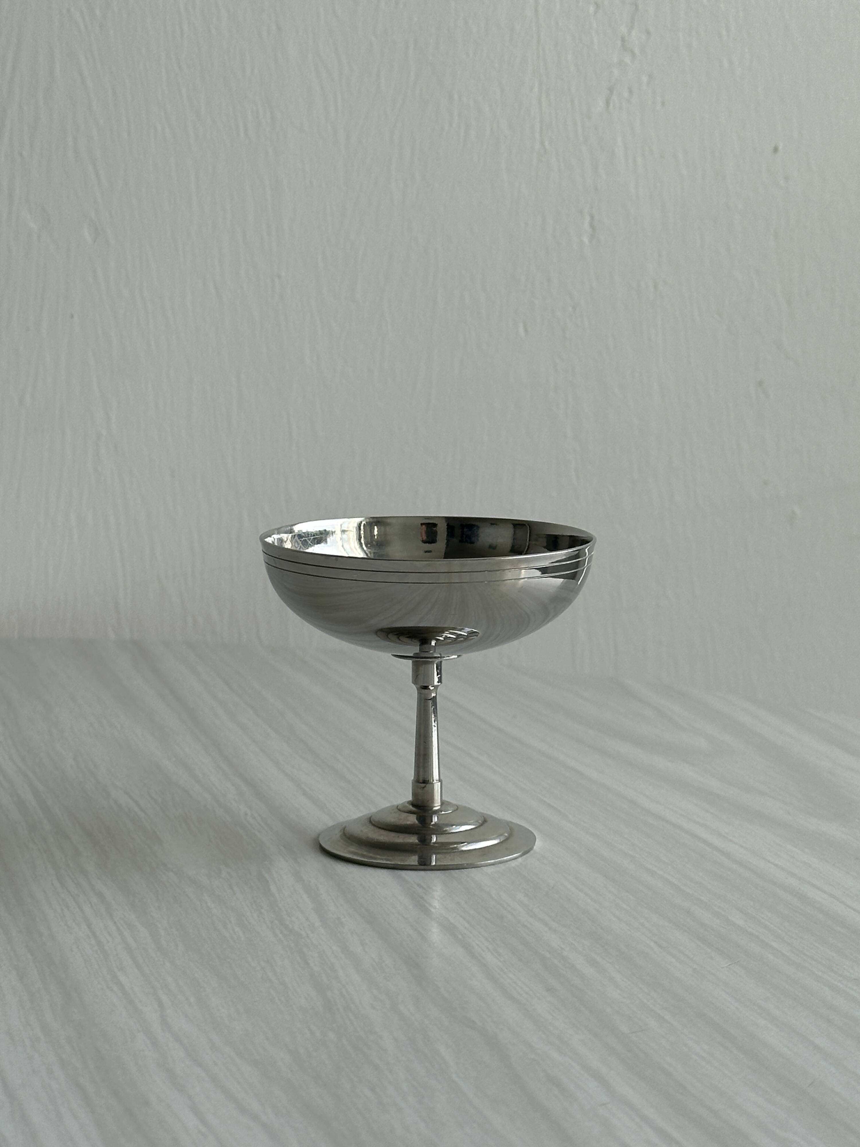 8 Letang Remy stainless steel footed cups