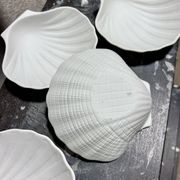 4 coquilles saint Jacques en faïence