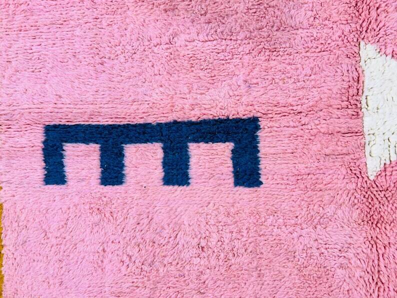 Traditional handmade Berber rug 200cm x 300cm