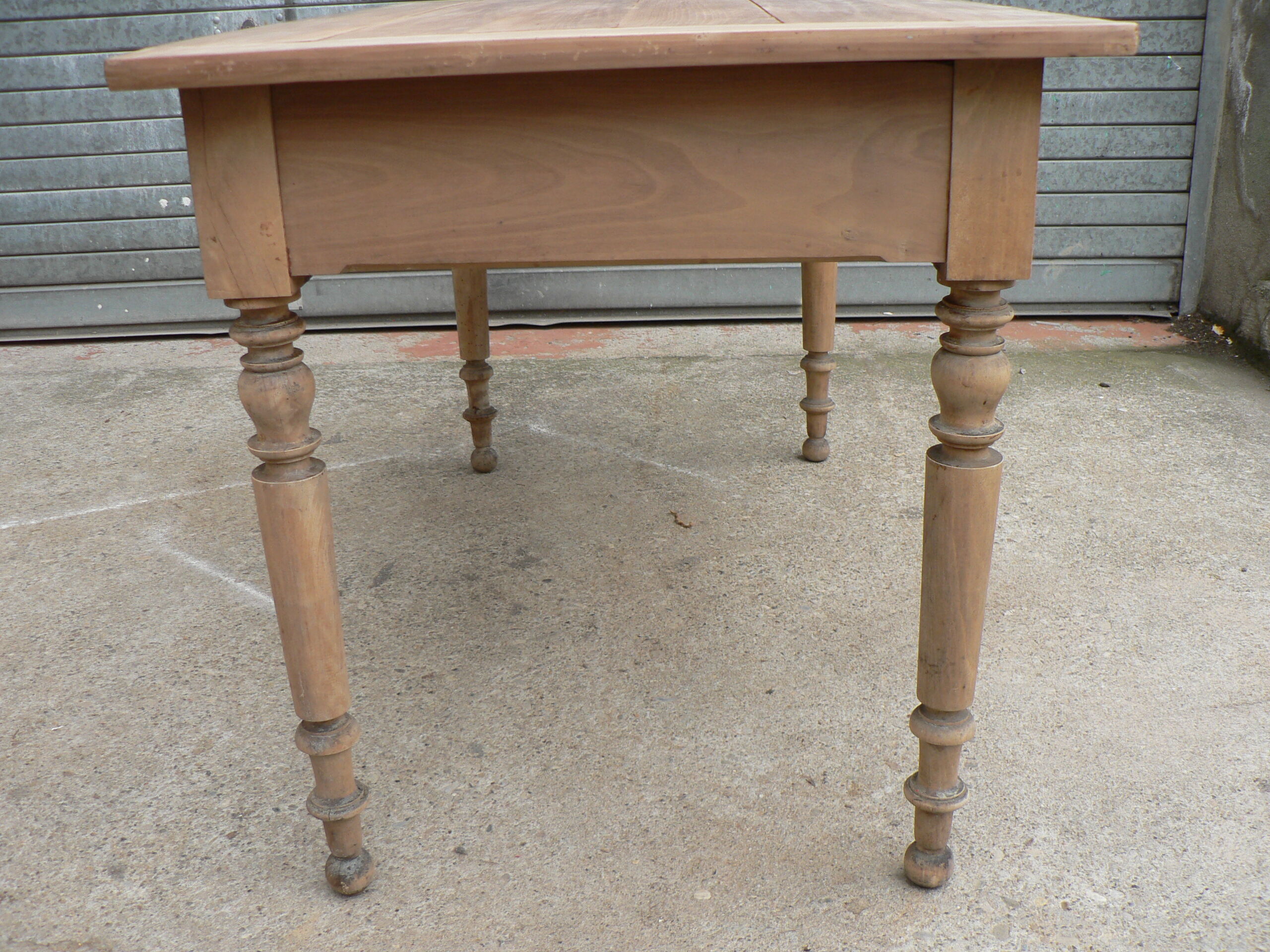 Table de ferme cuisine décapé 131cm