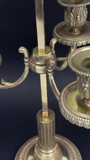 Bronze bouillotte lamp from the 19th century.