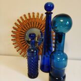 Bouteille en verre bleue