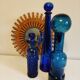 Bouteille en verre bleue