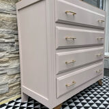 Vintage chest of drawers