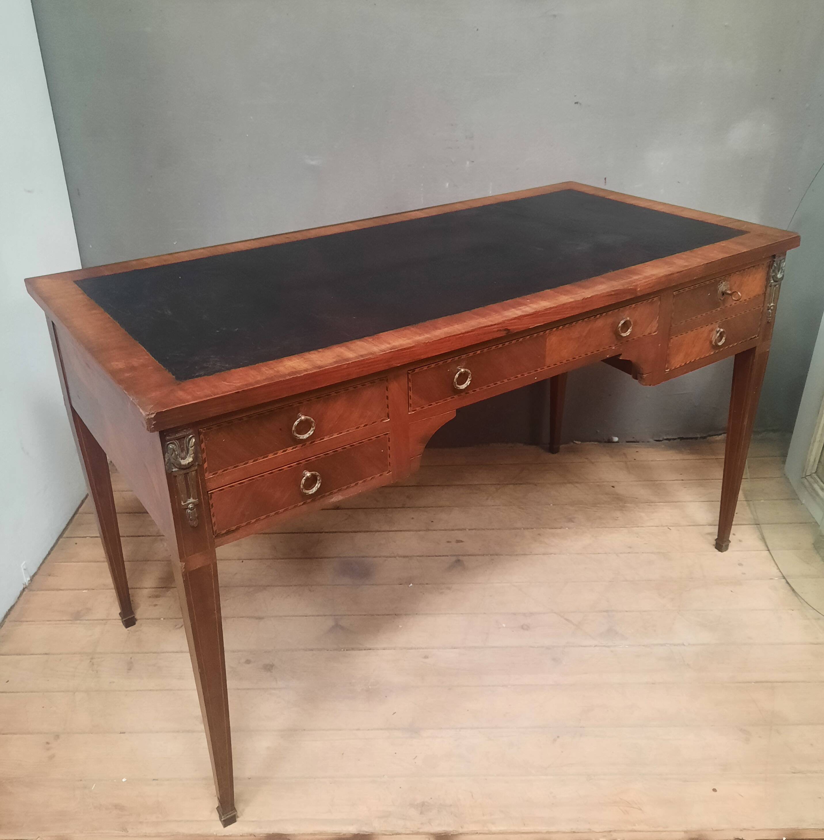 1900 Louis XVI style veneer flat desk