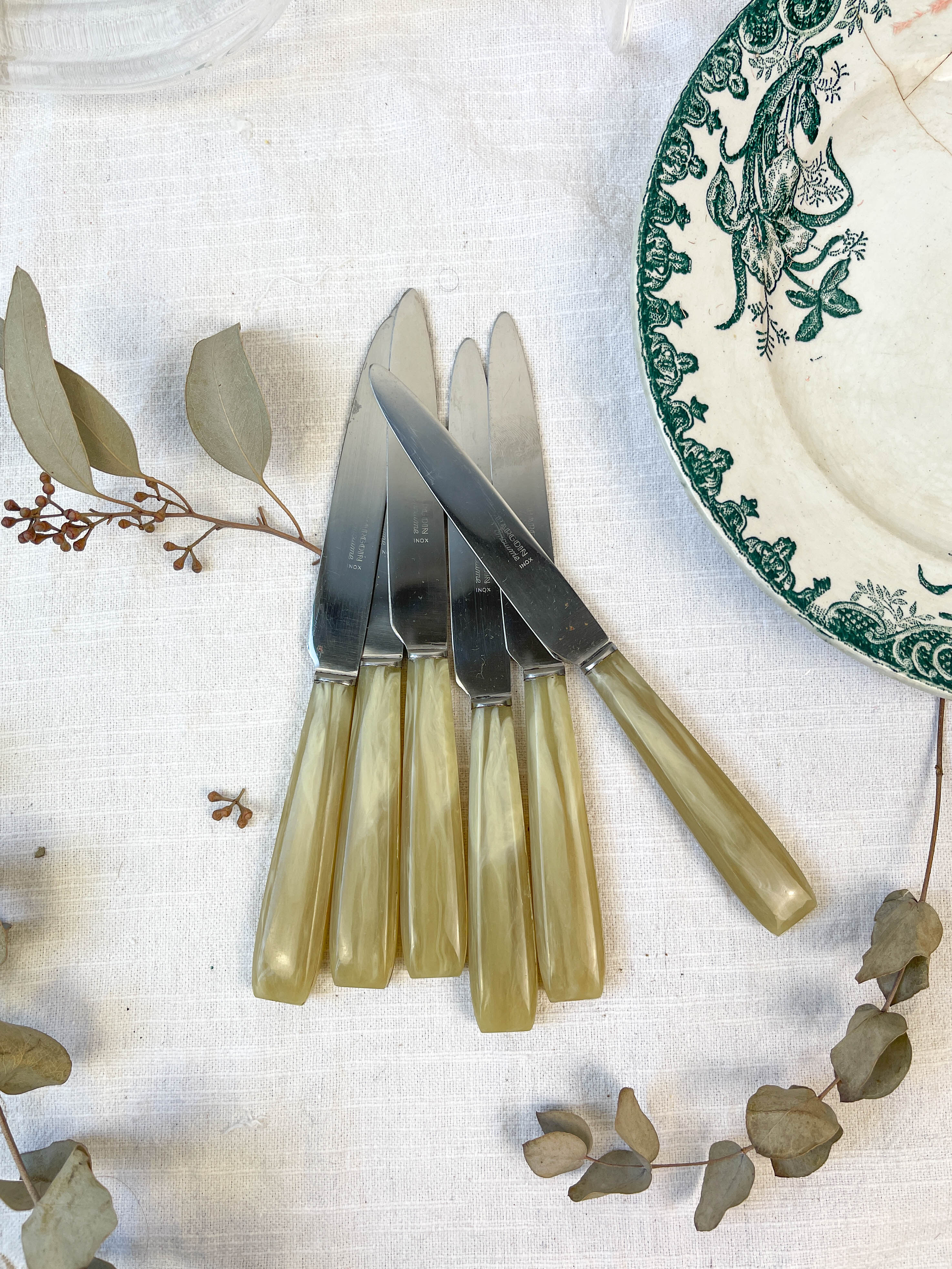6 bakelite knives vintage oven "bagouin l'enclume"