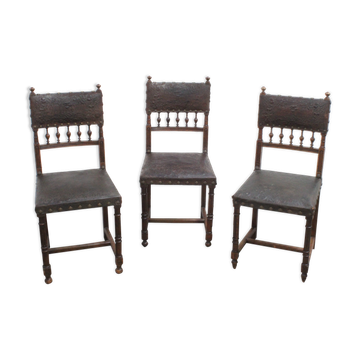 Ensemble de 3 chaises Renaissance en chêne et cuir gaufré, 19ème siècle, Belgique