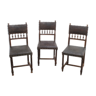 Ensemble de 3 chaises Renaissance en chêne et cuir gaufré, 19ème siècle, Belgique