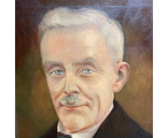 Old portrait of a man with a mustache oilpaint