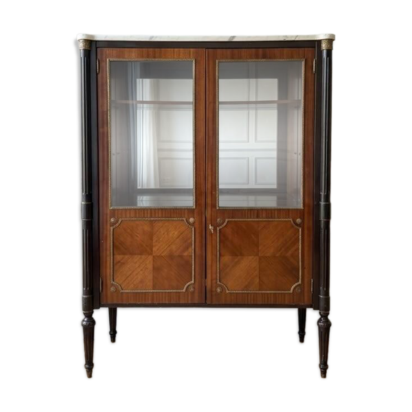 Argentier/Vitrine style Louis XVI en très bon état