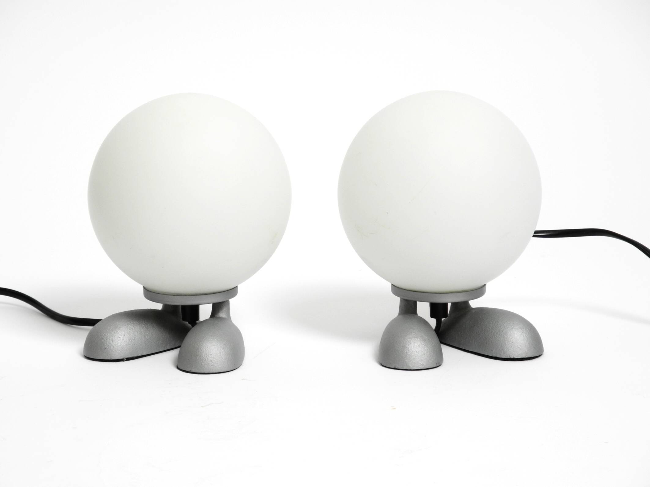 Pair of 1990s table lamps with a cast aluminum base by Sompex