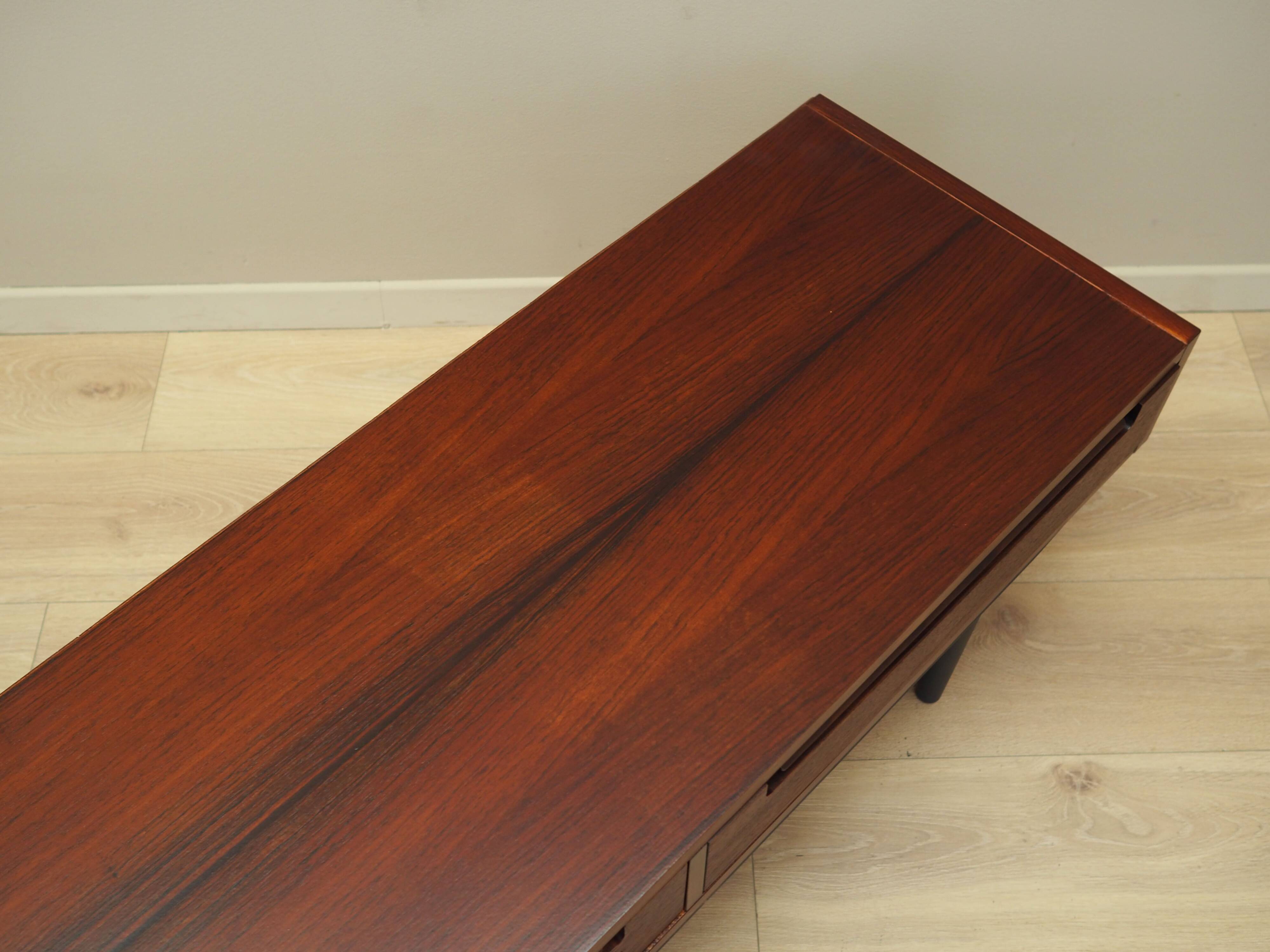Lowboard en palissandre, design danois, années 1970, production : Danemark