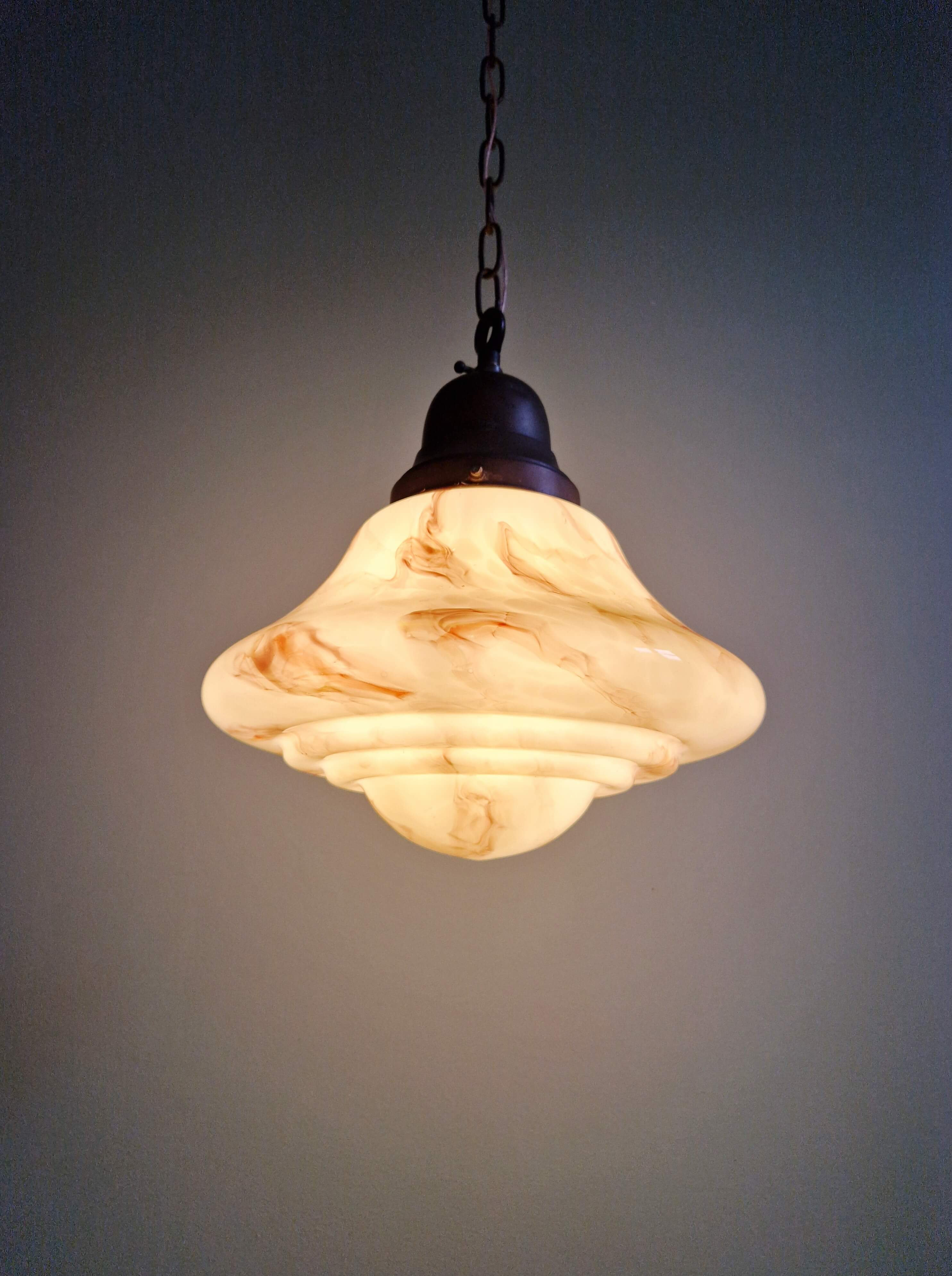 Art Deco suspension in marbled opaline, Scailmont (Belgium), 1920-30