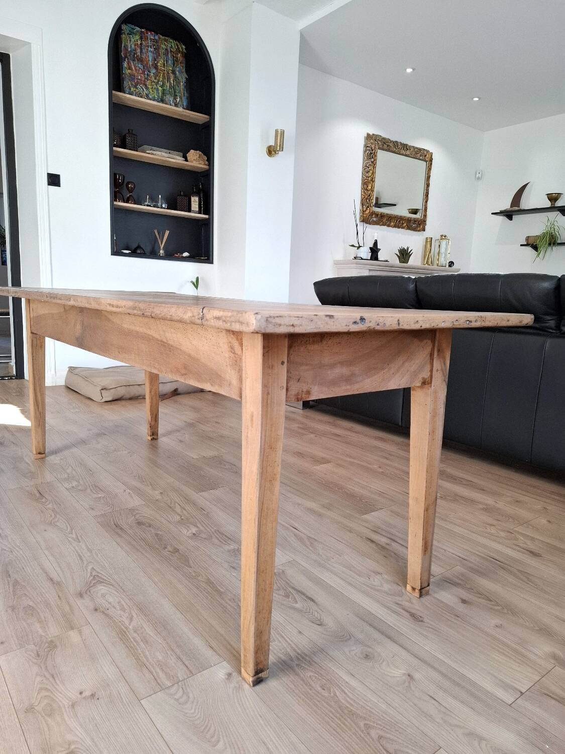 Walnut farmhouse table 200x80 8 people.