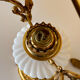 Lampe ancienne française en opaline blanche – bronze doré