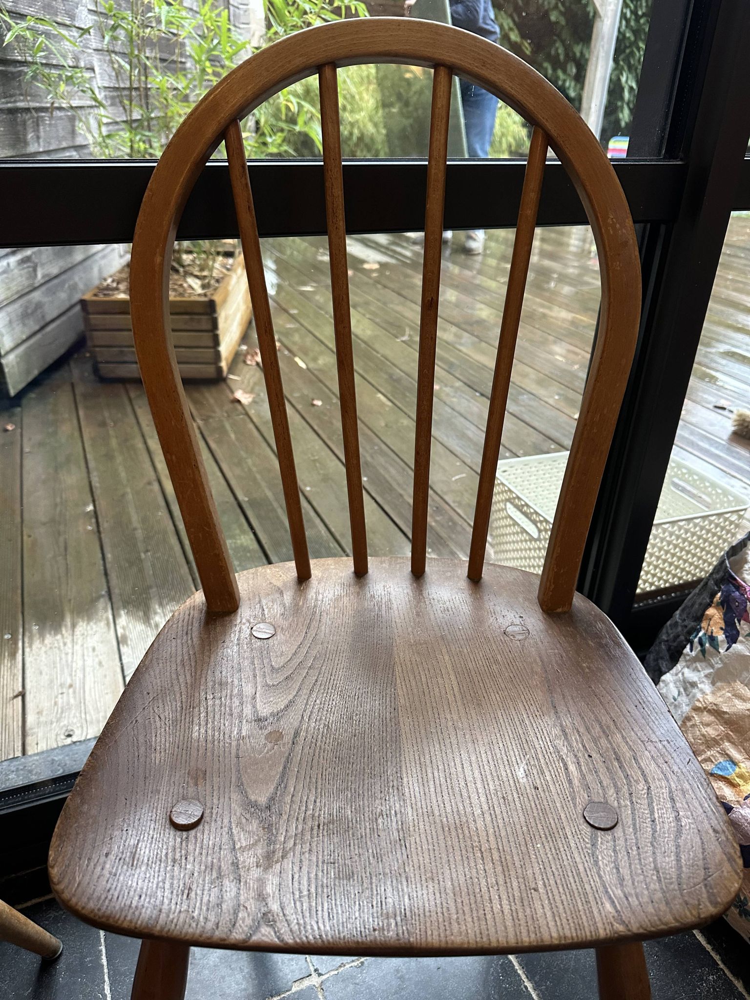 Lot 4 chaises Ercol BS 1960 JH 2056
