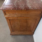 Marble top store bank