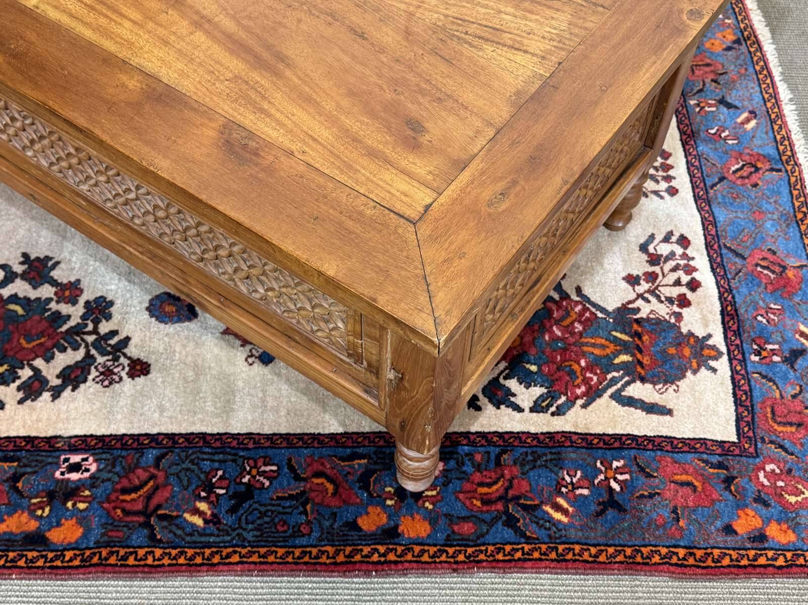 Teak coffee table, Indian craftsmanship from the 1970s.
