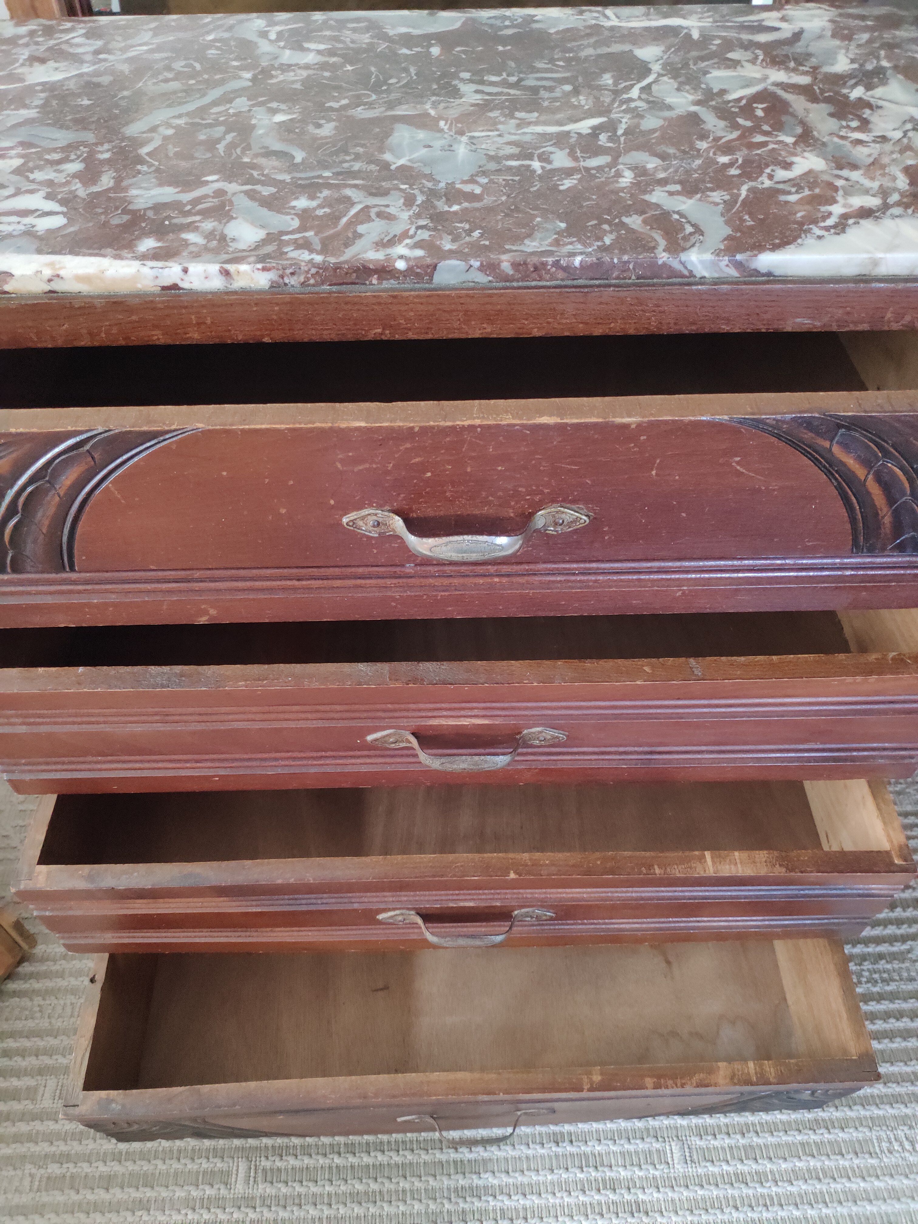 Art deco chest of drawers