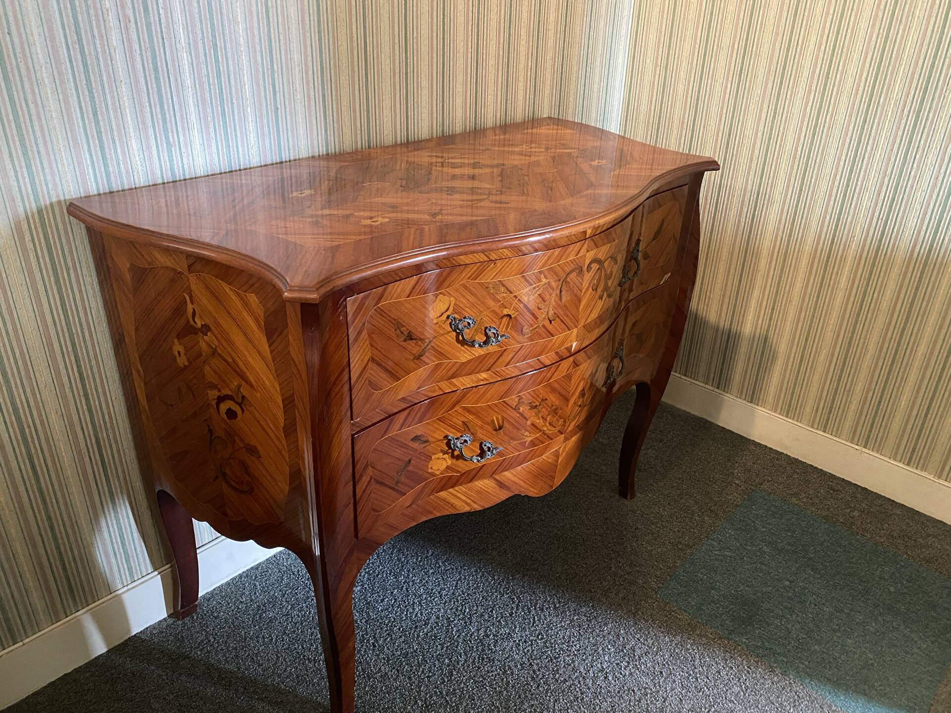 Commode de style Louis XV
