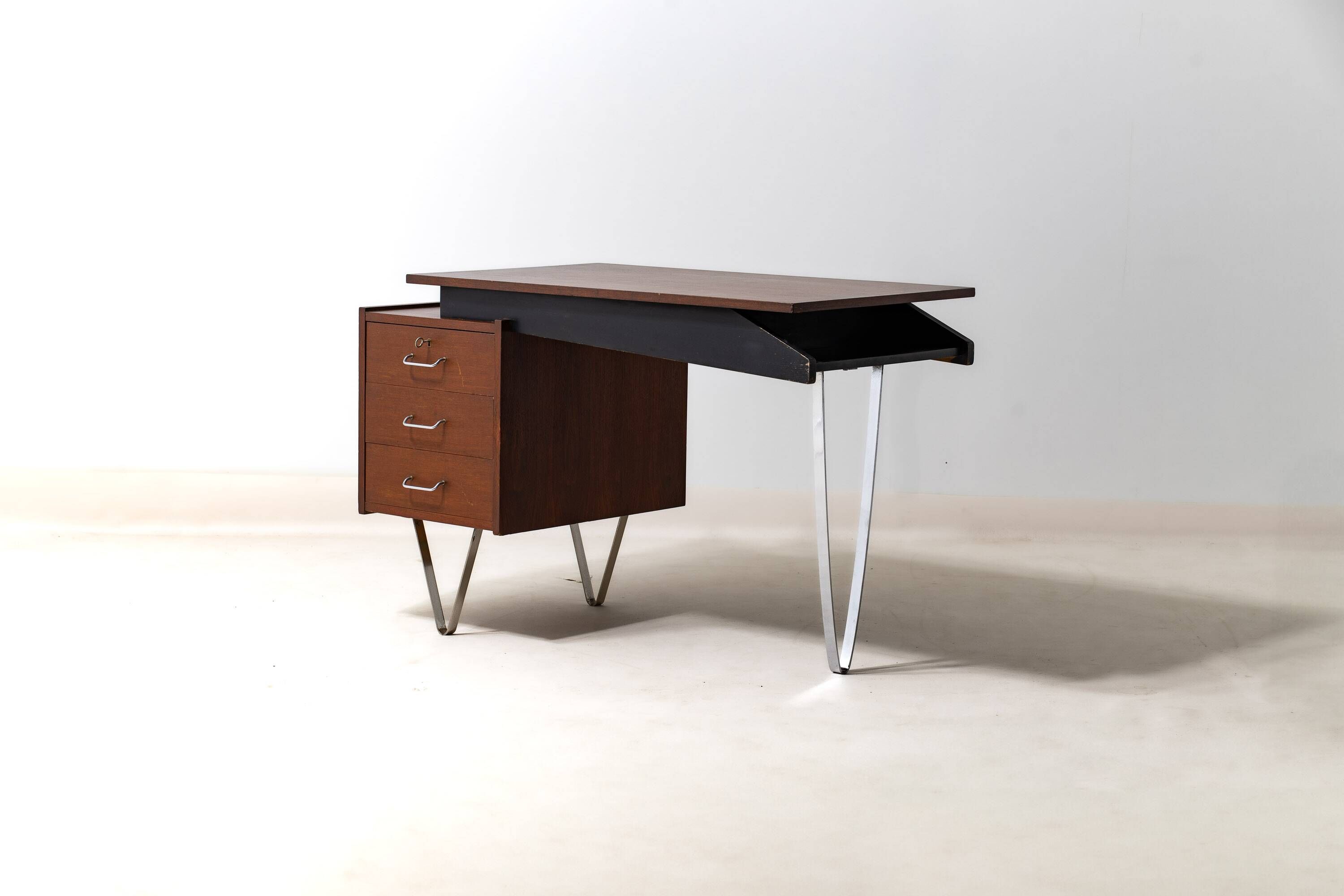 Floating minimalist hairpin desk by Nijkerk, 1950s