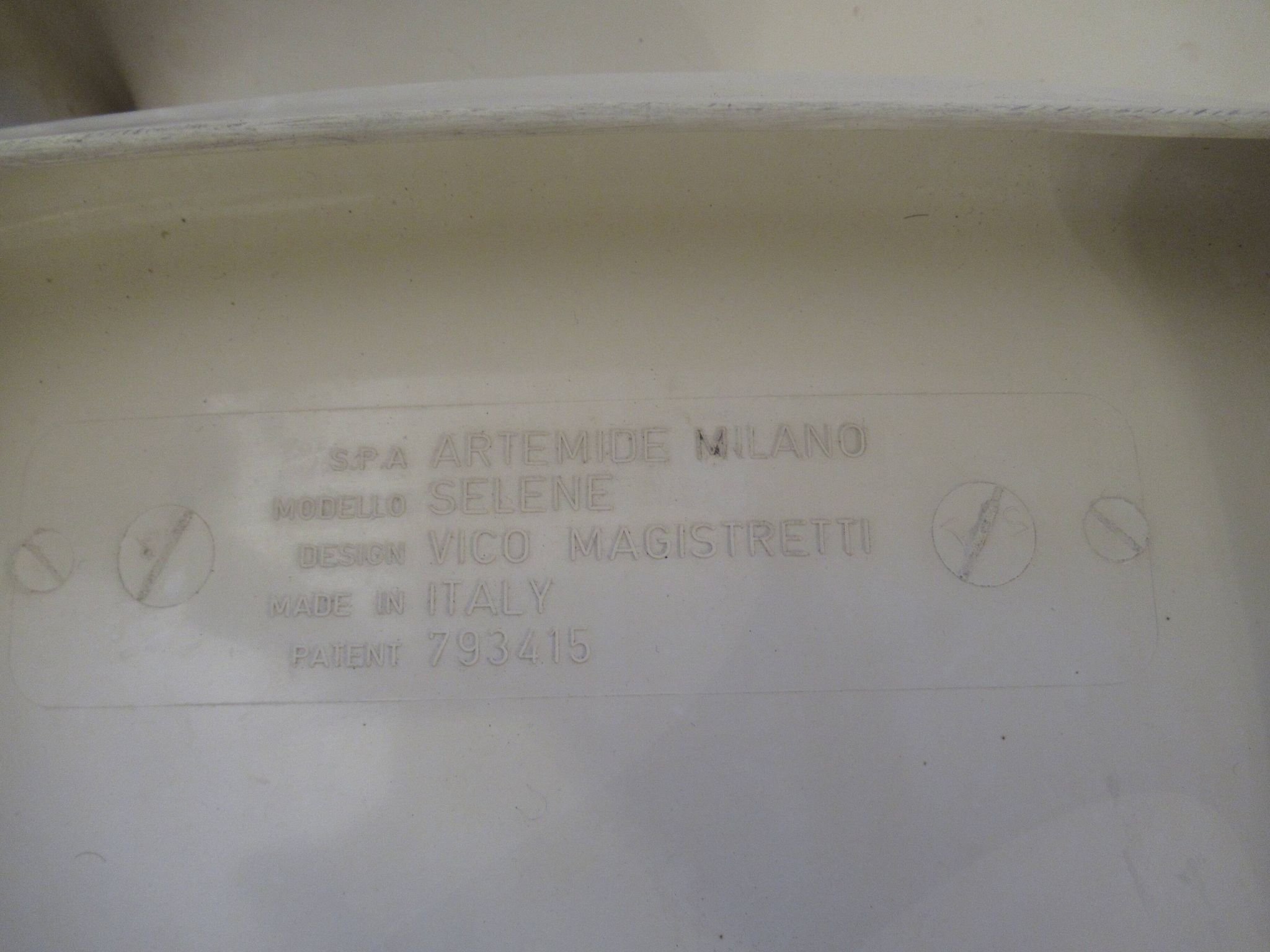 Set of 4 white Selene chairs by Magistretti Artemide