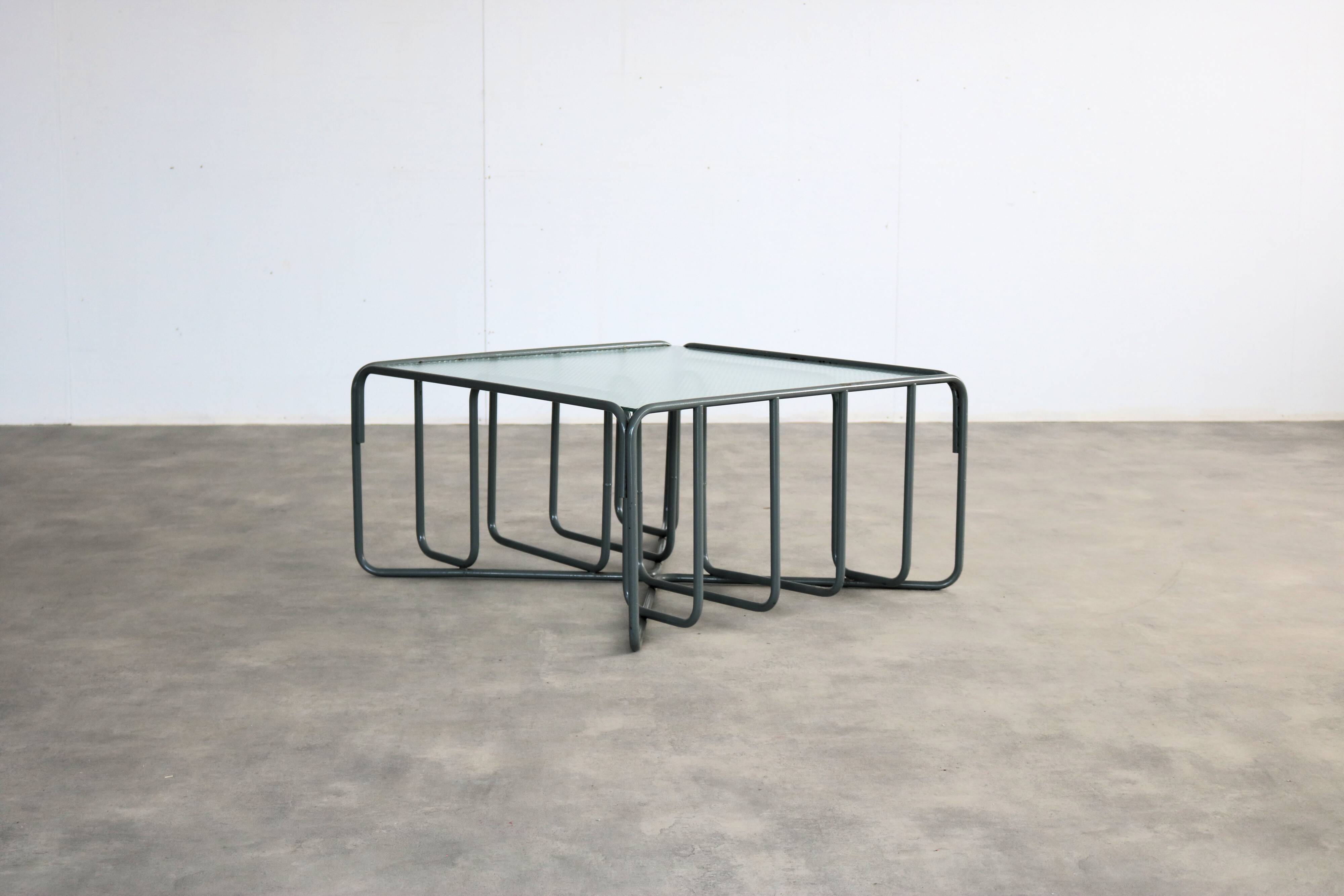 Table basse en verre et métal gris, années 70