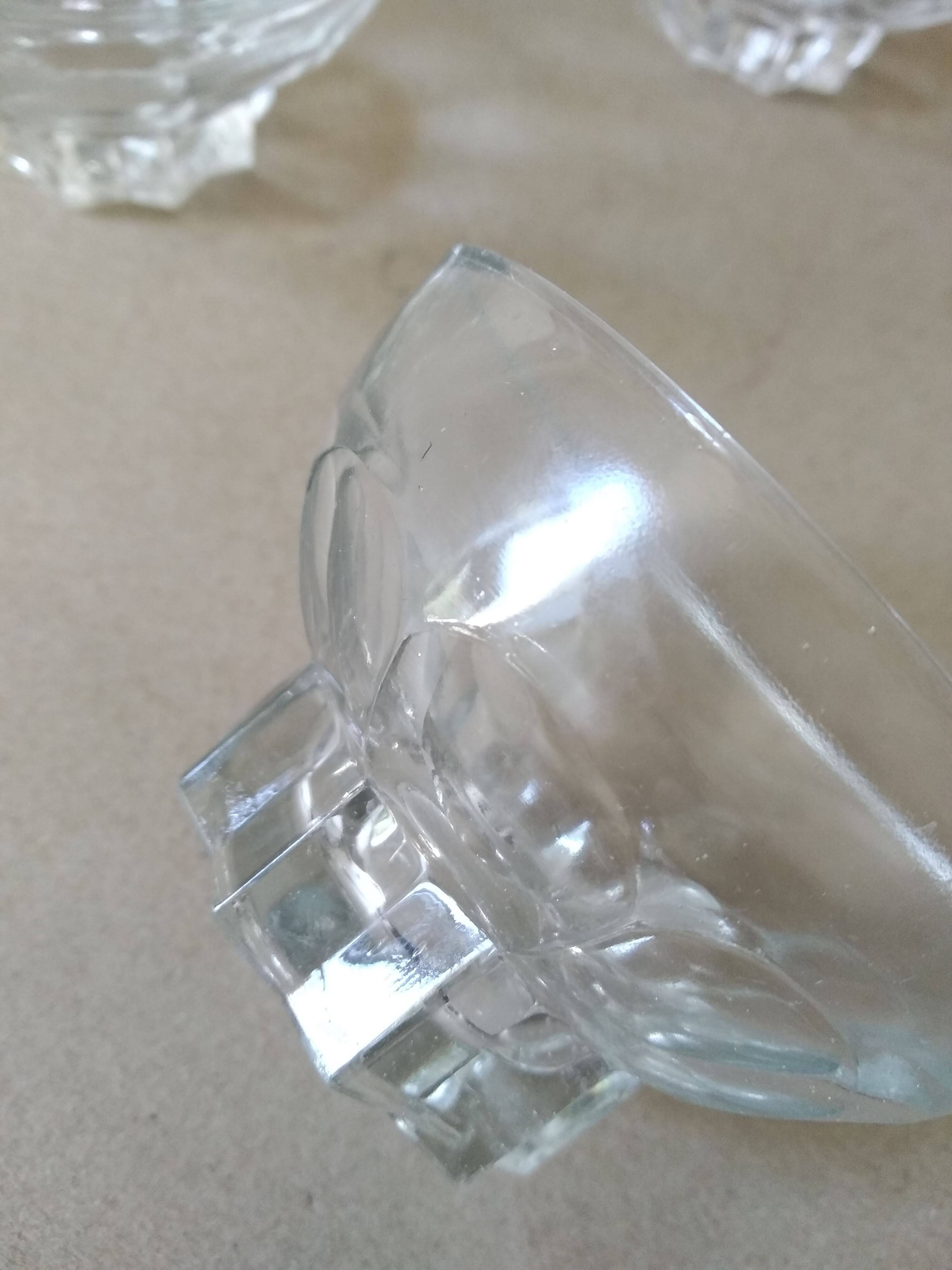 6 glass bowls